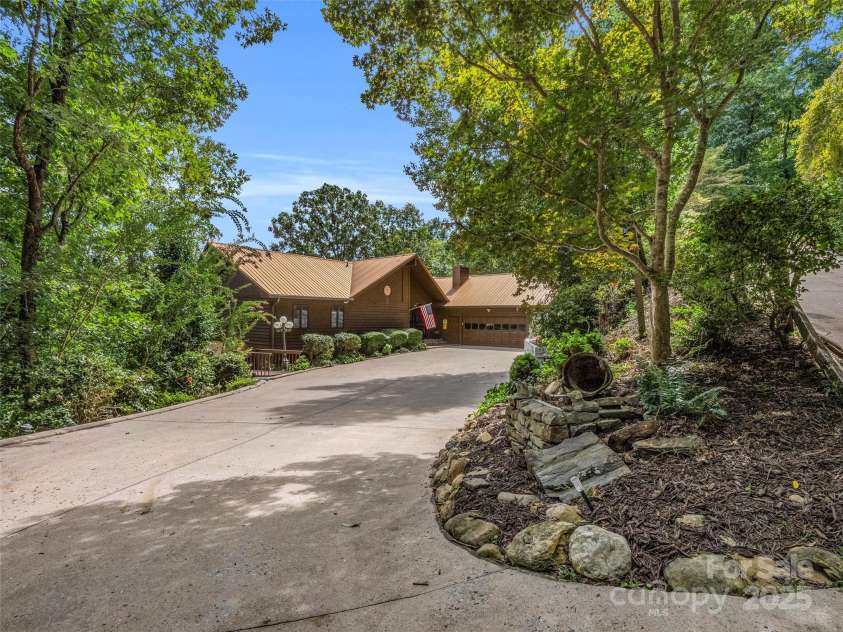 621 Grandview Drive, Lake Lure, NC 28746.  MLS# CAR4180956, YatesRealty ID 1334. 