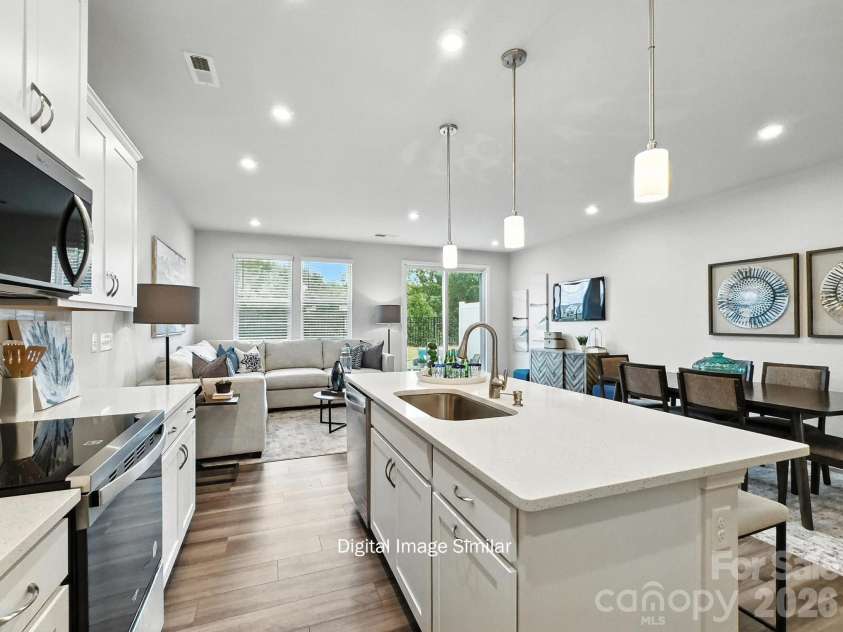 6022 Mallow Crossing Lane, Charlotte, NC 28213.  MLS# CAR4344705, YatesRealty ID 13341. 