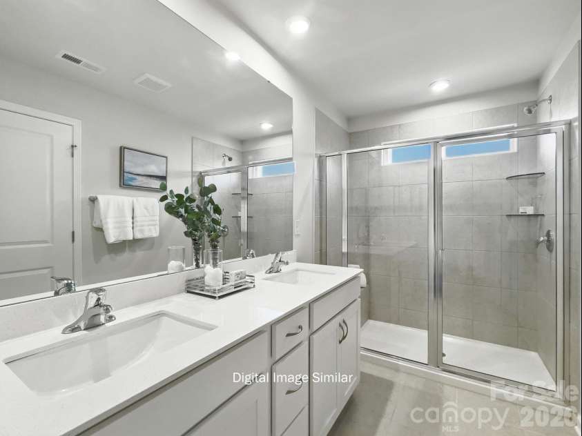 6022 Mallow Crossing Lane, Charlotte, NC 28213.  MLS# CAR4344705, YatesRealty ID 13341. 