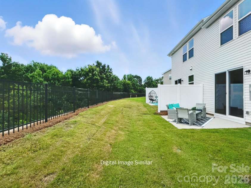 6022 Mallow Crossing Lane, Charlotte, NC 28213.  MLS# CAR4344705, YatesRealty ID 13341. 