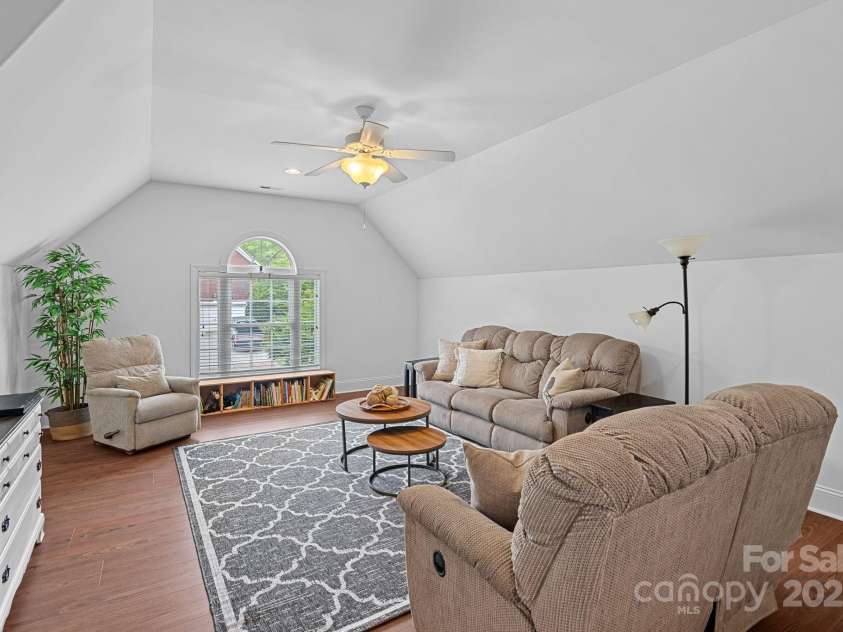 202 Whitmyre Court, Fort Mill, SC 29715.  MLS# CAR4251469, YatesRealty ID 13342. HUGE Bonus room w/ 277sf.  Game closet/blankets/snacks