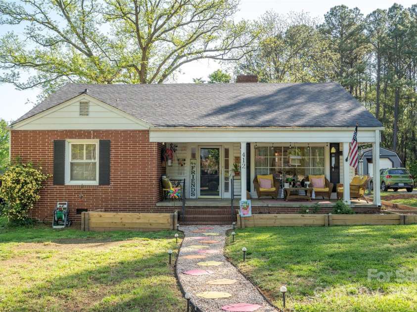 412 W D Avenue, Salisbury, NC 28144.  MLS# CAR4241062, YatesRealty ID 13343. 