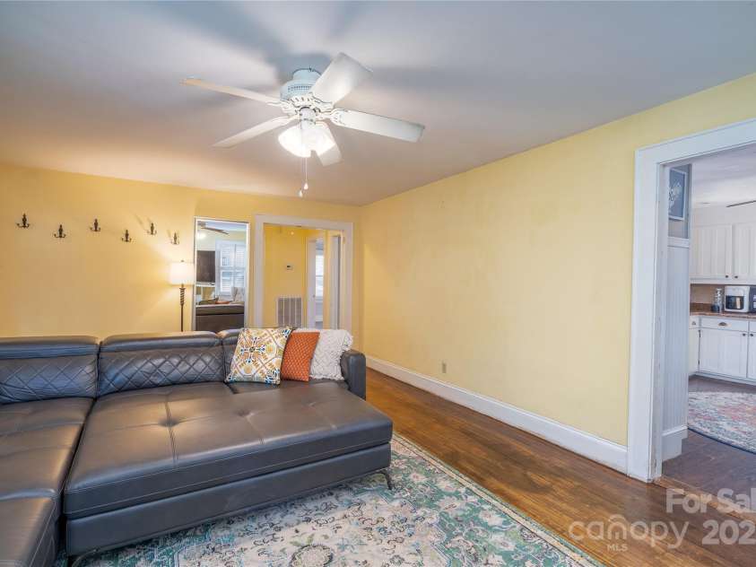 412 W D Avenue, Salisbury, NC 28144.  MLS# CAR4241062, YatesRealty ID 13343. 