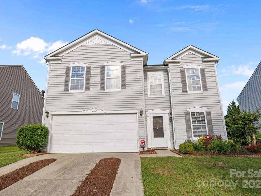 12724 Frank Wiley Lane, Charlotte, NC 28278.  MLS# CAR4255501, YatesRealty ID 13344. 