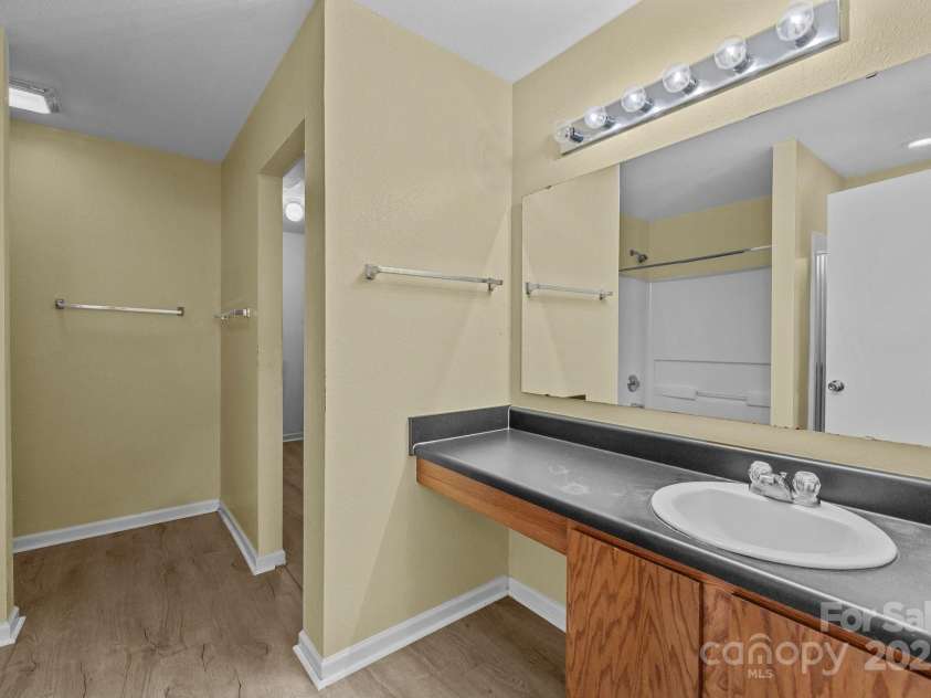 12724 Frank Wiley Lane, Charlotte, NC 28278.  MLS# CAR4255501, YatesRealty ID 13344. 