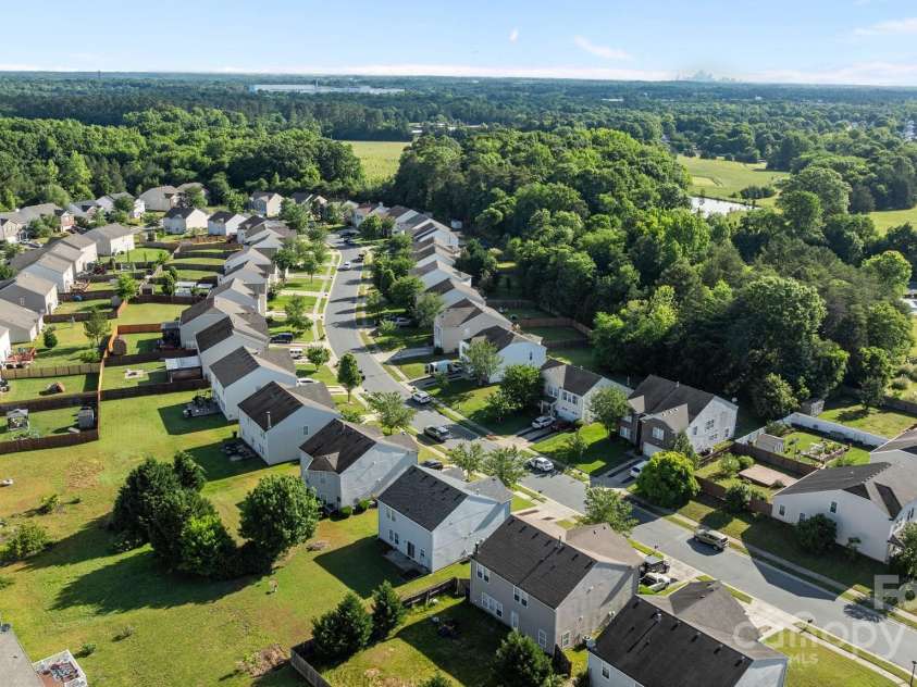 12724 Frank Wiley Lane, Charlotte, NC 28278.  MLS# CAR4255501, YatesRealty ID 13344. 
