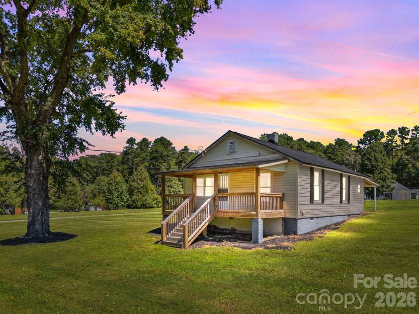 3840 Old Mocksville Road, Salisbury, NC 28144.  MLS# CAR4332032, YatesRealty ID 13344. 