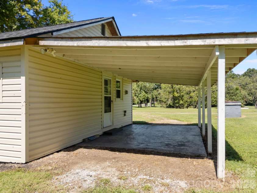3840 Old Mocksville Road, Salisbury, NC 28144.  MLS# CAR4332032, YatesRealty ID 13344. 