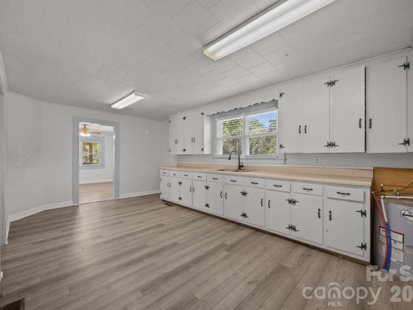 3840 Old Mocksville Road, Salisbury, NC 28144.  MLS# CAR4332032, YatesRealty ID 13344. 