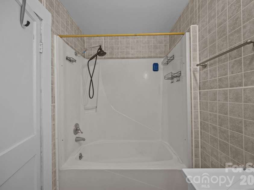 3840 Old Mocksville Road, Salisbury, NC 28144.  MLS# CAR4332032, YatesRealty ID 13344. 