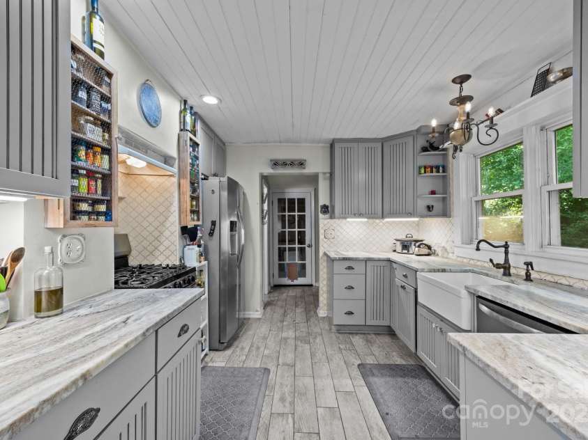 3905 NC Hwy 213 Highway, Marshall, NC 28753.  MLS# CAR4258413, YatesRealty ID 13345. 