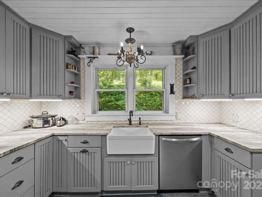 3905 NC Hwy 213 Highway, Marshall, NC 28753.  MLS# CAR4258413, YatesRealty ID 13345. 