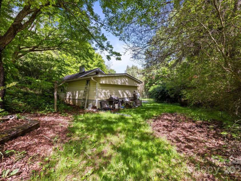 3905 NC Hwy 213 Highway, Marshall, NC 28753.  MLS# CAR4258413, YatesRealty ID 13345. 