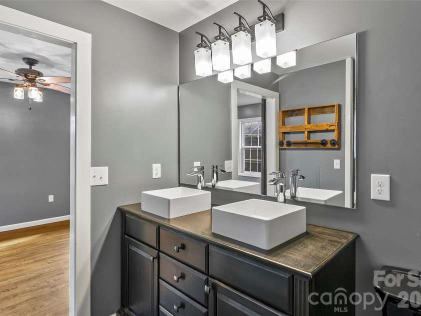 103 Clark Street, Marion, NC 28752.  MLS# CAR4319904, YatesRealty ID 13347. 