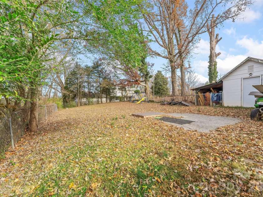 103 Clark Street, Marion, NC 28752.  MLS# CAR4319904, YatesRealty ID 13347. 