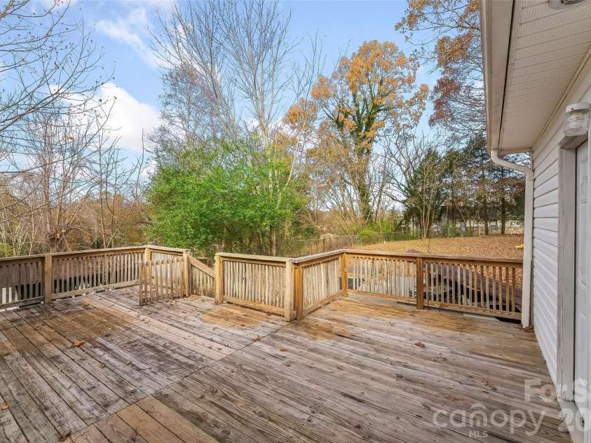 103 Clark Street, Marion, NC 28752.  MLS# CAR4319904, YatesRealty ID 13347. 