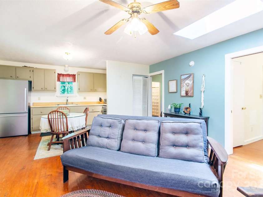 70 Lake Sega Circle, Brevard, NC 28712.  MLS# CAR4254816, YatesRealty ID 13347. 