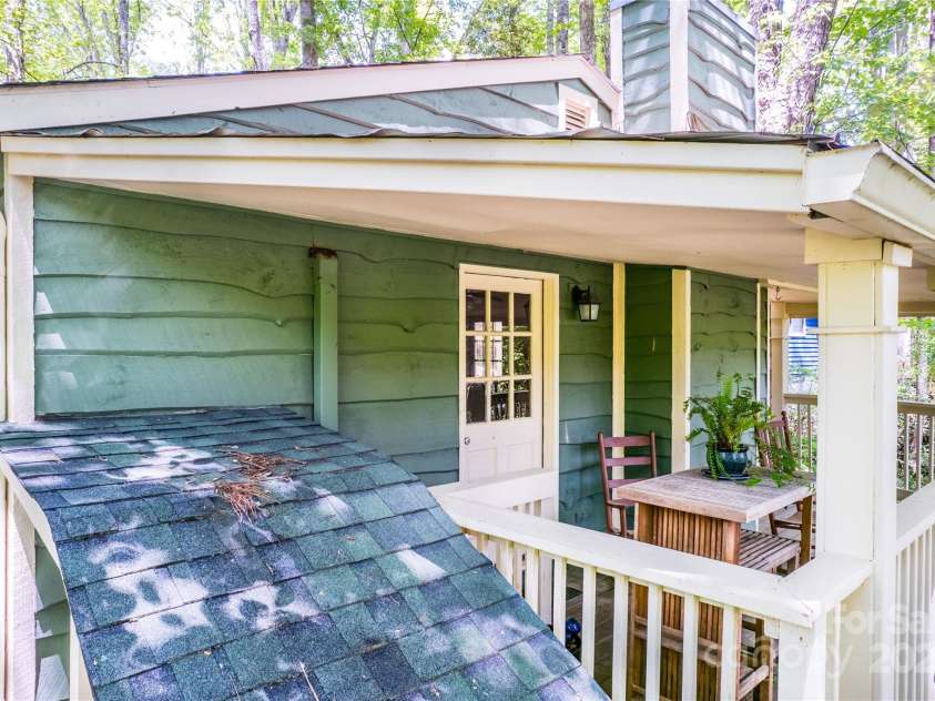 70 Lake Sega Circle, Brevard, NC 28712.  MLS# CAR4254816, YatesRealty ID 13347. 