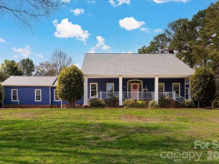 2107 Eakle Drive, Rock Hill, SC 29732.  MLS# CAR4358858, YatesRealty ID 13348. 