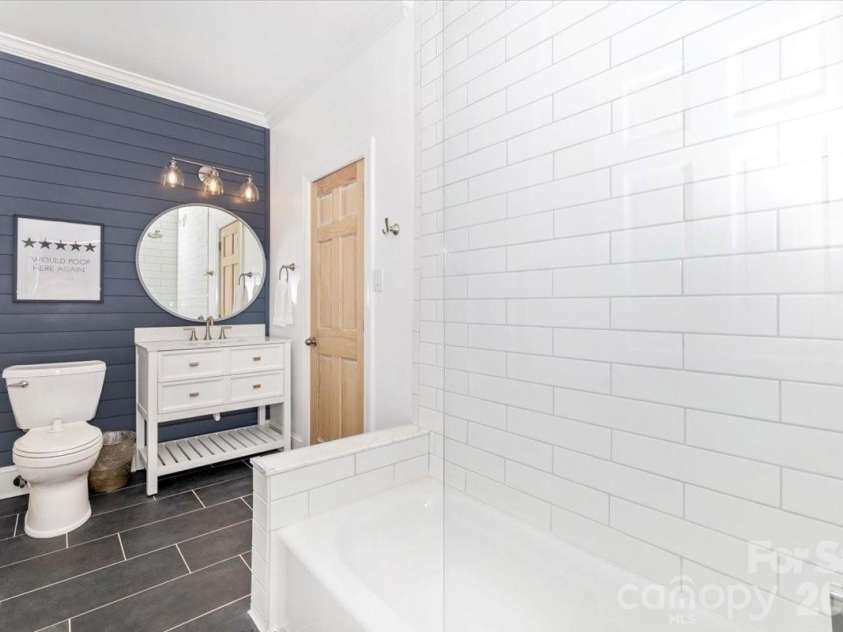 2107 Eakle Drive, Rock Hill, SC 29732.  MLS# CAR4358858, YatesRealty ID 13348. Full Bathroom on Main