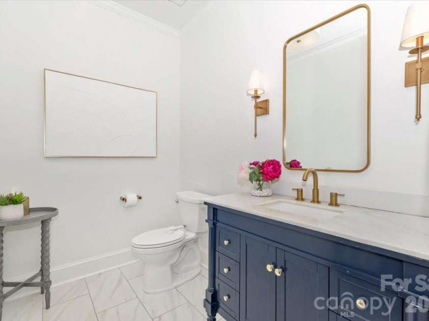 2107 Eakle Drive, Rock Hill, SC 29732.  MLS# CAR4358858, YatesRealty ID 13348. Half Bath on Main