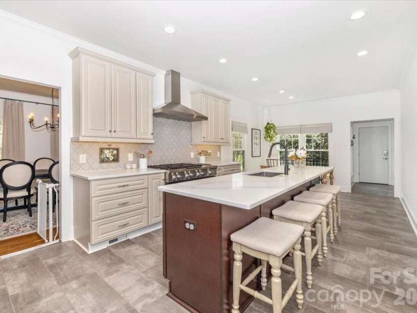2107 Eakle Drive, Rock Hill, SC 29732.  MLS# CAR4358858, YatesRealty ID 13348. Kitchen