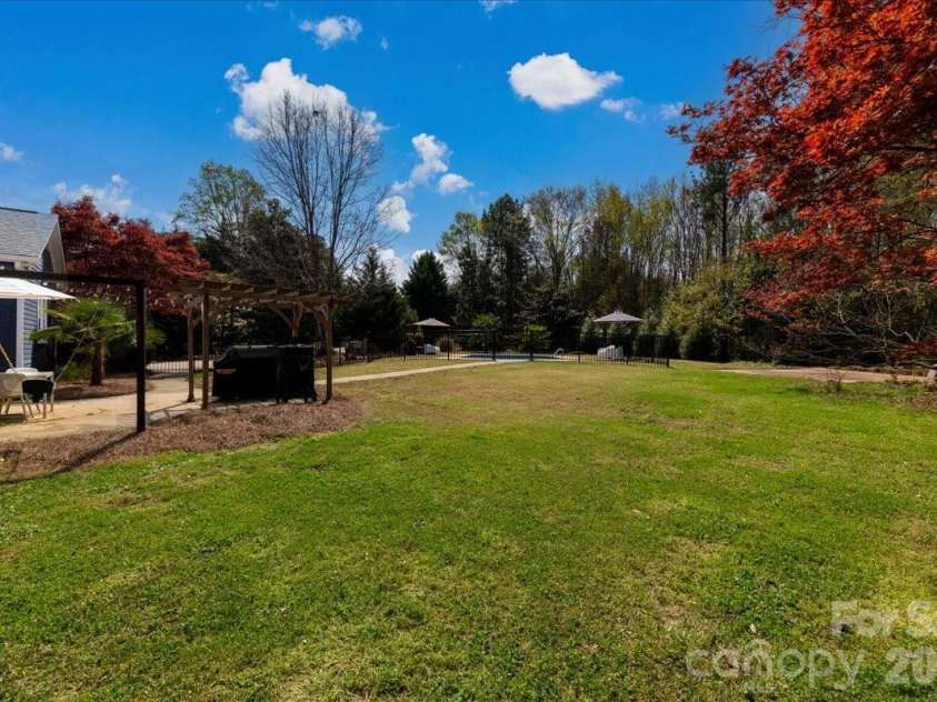 2107 Eakle Drive, Rock Hill, SC 29732.  MLS# CAR4358858, YatesRealty ID 13348. Large Flat Backyard