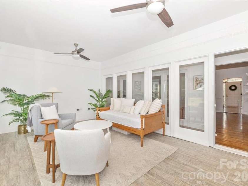 2107 Eakle Drive, Rock Hill, SC 29732.  MLS# CAR4358858, YatesRealty ID 13348. SunRoom
