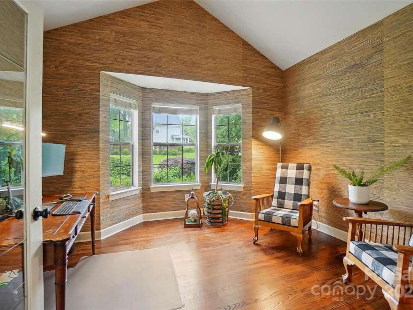 21300 Crown Lake Drive, Cornelius, NC 28031.  MLS# CAR4251104, YatesRealty ID 13348. 