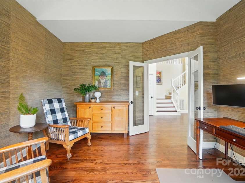 21300 Crown Lake Drive, Cornelius, NC 28031.  MLS# CAR4251104, YatesRealty ID 13348. 