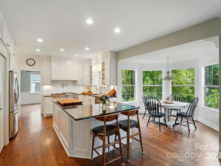 21300 Crown Lake Drive, Cornelius, NC 28031.  MLS# CAR4251104, YatesRealty ID 13348. 