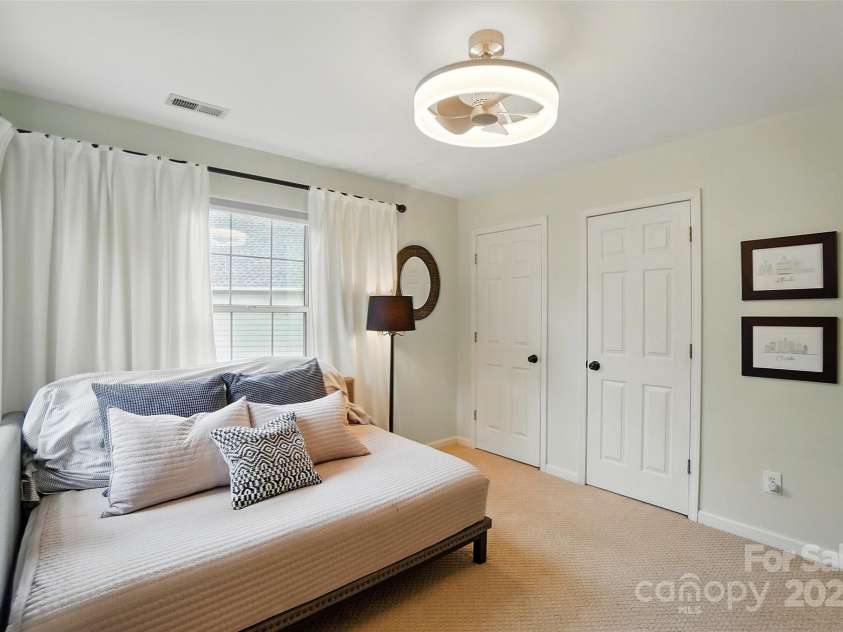 21300 Crown Lake Drive, Cornelius, NC 28031.  MLS# CAR4251104, YatesRealty ID 13348. 