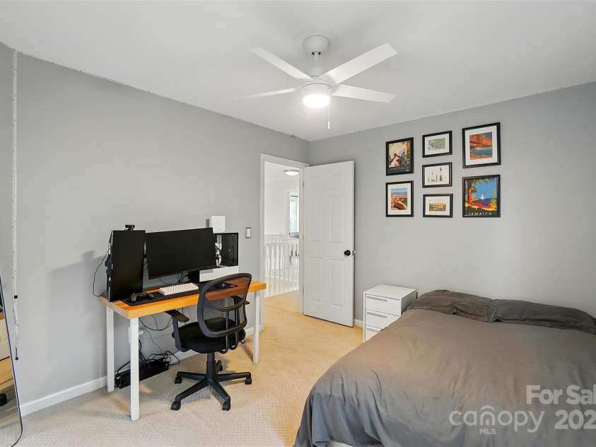 21300 Crown Lake Drive, Cornelius, NC 28031.  MLS# CAR4251104, YatesRealty ID 13348. 