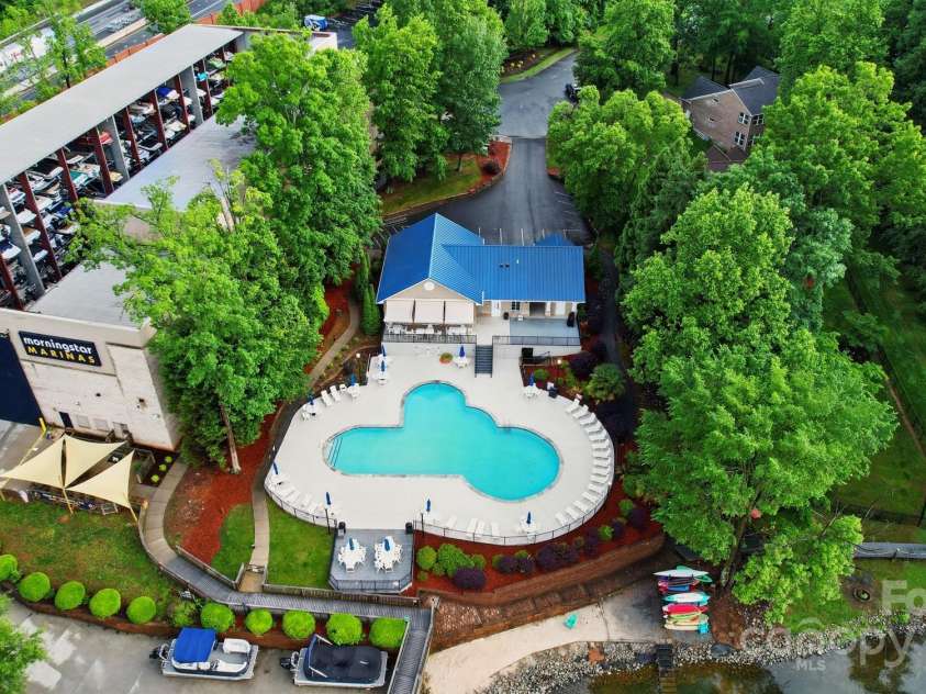 21300 Crown Lake Drive, Cornelius, NC 28031.  MLS# CAR4251104, YatesRealty ID 13348. 