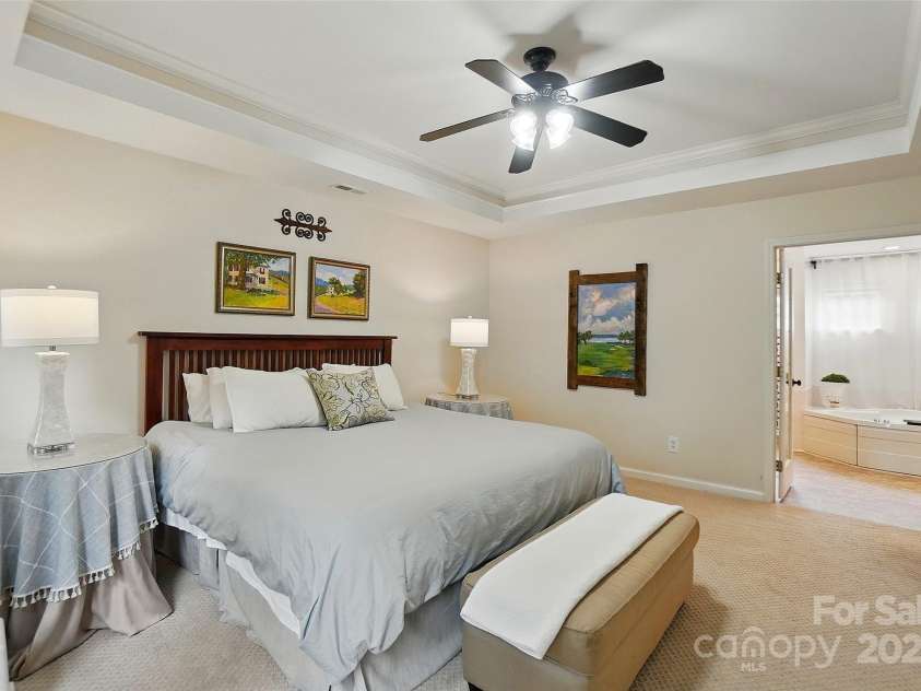 21300 Crown Lake Drive, Cornelius, NC 28031.  MLS# CAR4251104, YatesRealty ID 13348. 