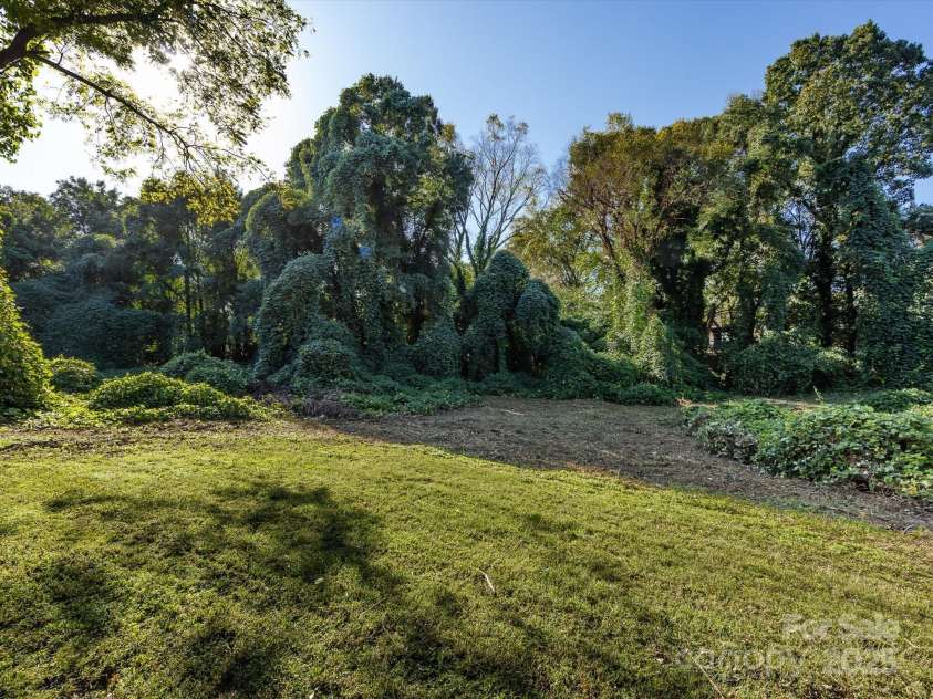 907 4th Avenue, Gastonia, NC 28054.  MLS# CAR4306590, YatesRealty ID 13349. View behind house