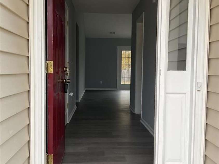 4226 RED SHED Lane, Charlotte, NC 28269.  MLS# CAR4227378, YatesRealty ID 1335. 
