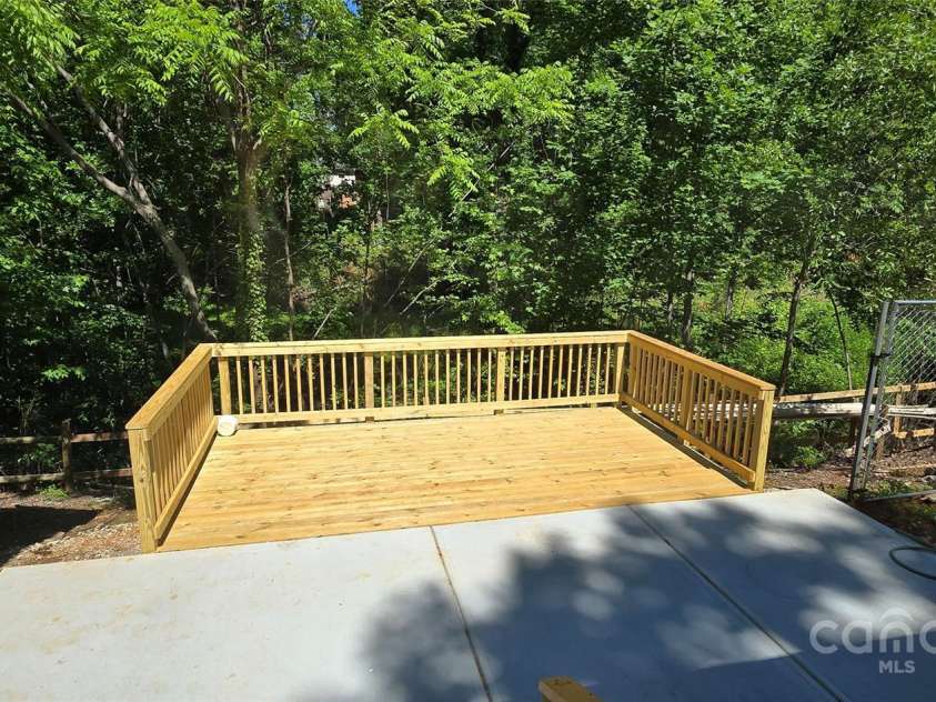 401 Pamela Street, Gastonia, NC 28054.  MLS# CAR4258962, YatesRealty ID 13350. 