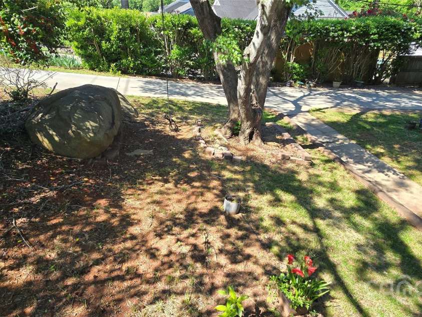 401 Pamela Street, Gastonia, NC 28054.  MLS# CAR4258962, YatesRealty ID 13350. 