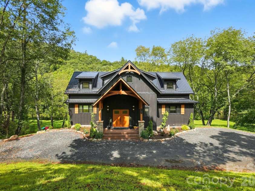 727 Riverwind Drive, Lansing, NC 28643.  MLS# CAR4368112, YatesRealty ID 13350. 