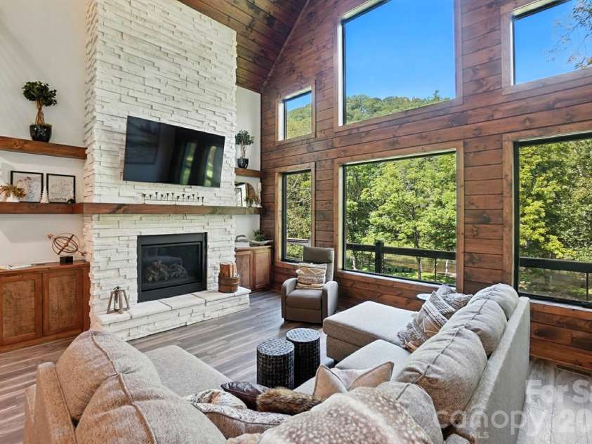 727 Riverwind Drive, Lansing, NC 28643.  MLS# CAR4368112, YatesRealty ID 13350. 