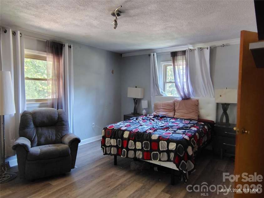 213 Lakeview Drive, Harrisburg, NC 28075.  MLS# CAR4397763, YatesRealty ID 13351. 