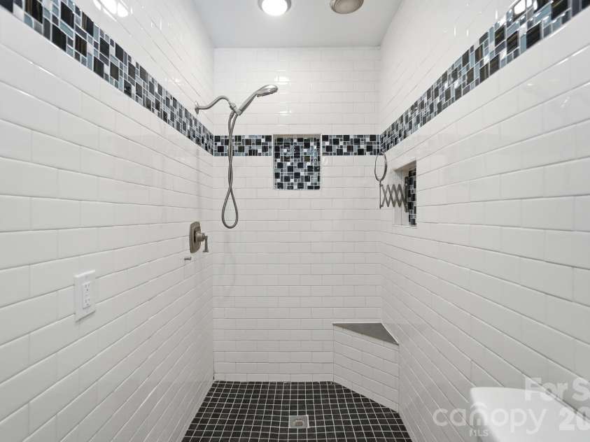 213 Lakeview Drive, Harrisburg, NC 28075.  MLS# CAR4426223, YatesRealty ID 13351. Primary Full Bath