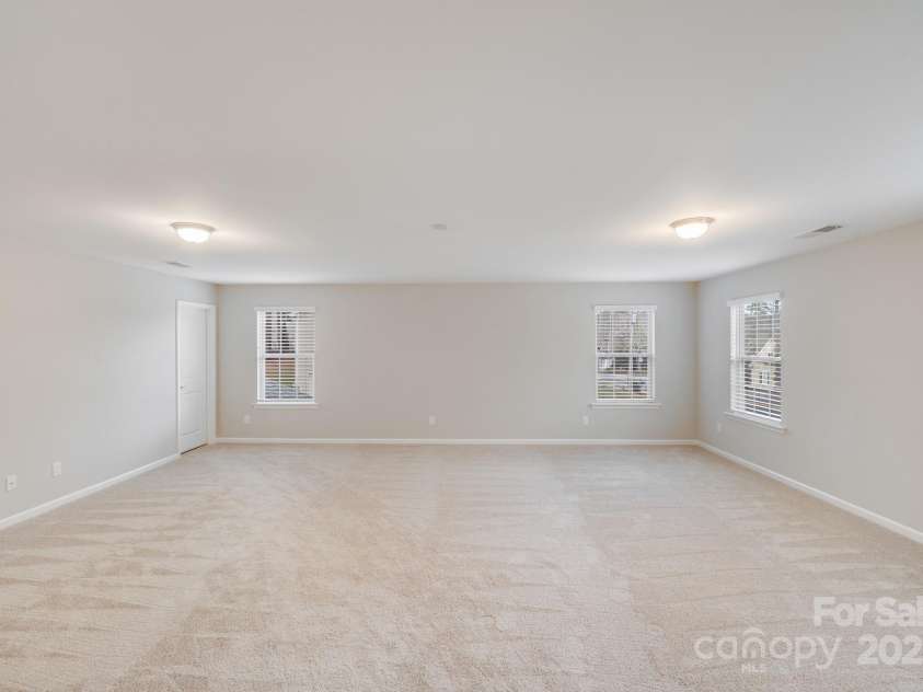 220 Kenway Loop, Mooresville, NC 28117.  MLS# CAR4231089, YatesRealty ID 13351. Massive 5th BDR/Bonus Room over garage