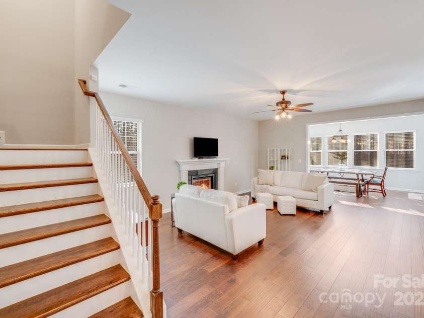 220 Kenway Loop, Mooresville, NC 28117.  MLS# CAR4231089, YatesRealty ID 13351. Open living with Spacious Rear Sunroom, Flex Space