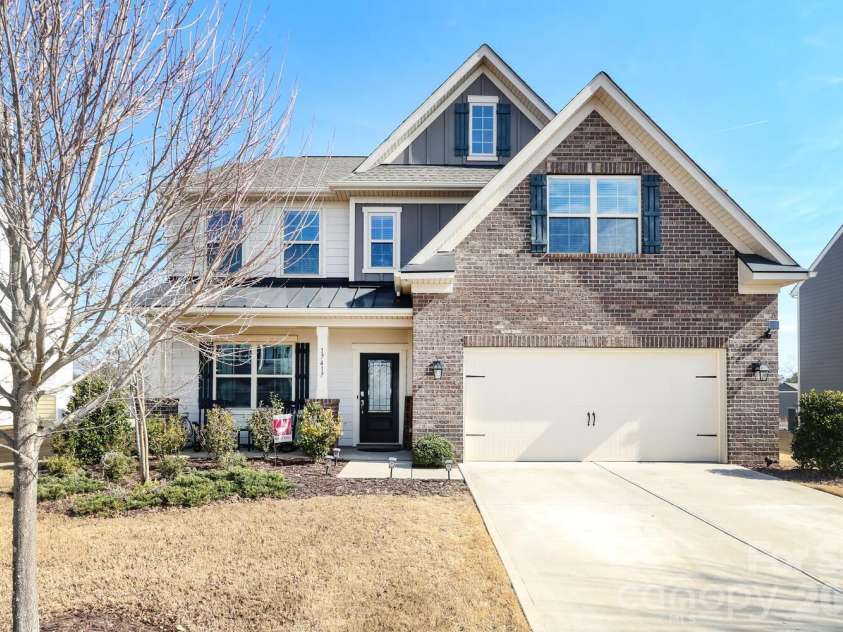 17417 Snug Harbor Drive, Charlotte, NC 28278.  MLS# CAR4345334, YatesRealty ID 13352. 