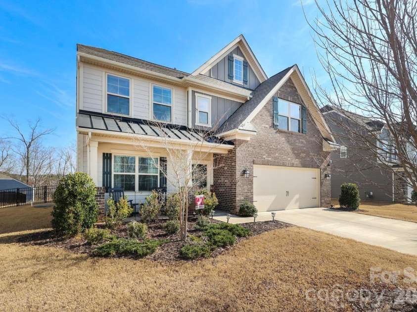 17417 Snug Harbor Drive, Charlotte, NC 28278.  MLS# CAR4345334, YatesRealty ID 13352. 