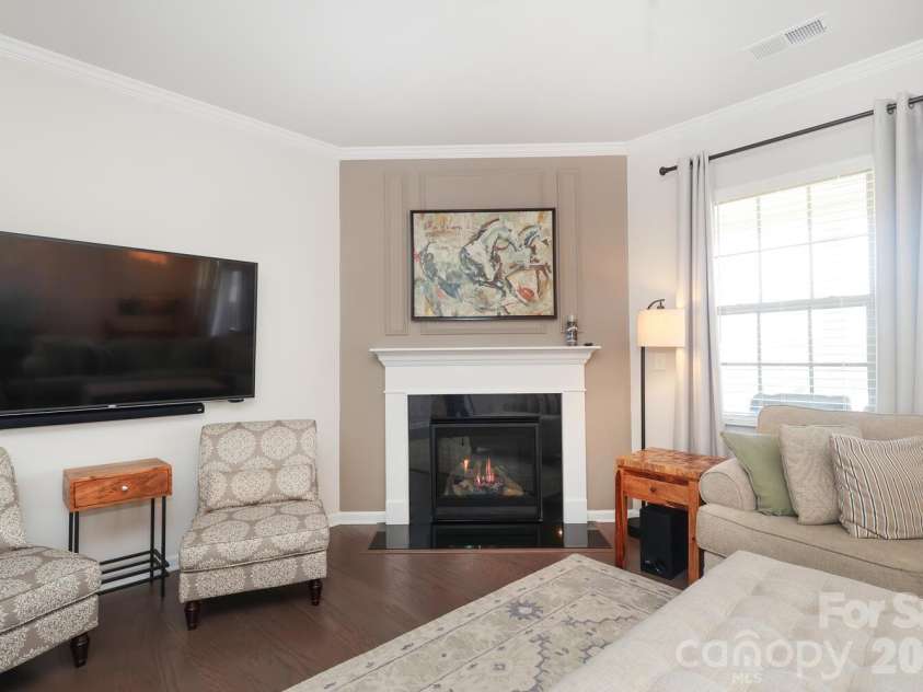 17417 Snug Harbor Drive, Charlotte, NC 28278.  MLS# CAR4345334, YatesRealty ID 13352. 