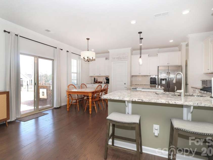 17417 Snug Harbor Drive, Charlotte, NC 28278.  MLS# CAR4345334, YatesRealty ID 13352. 