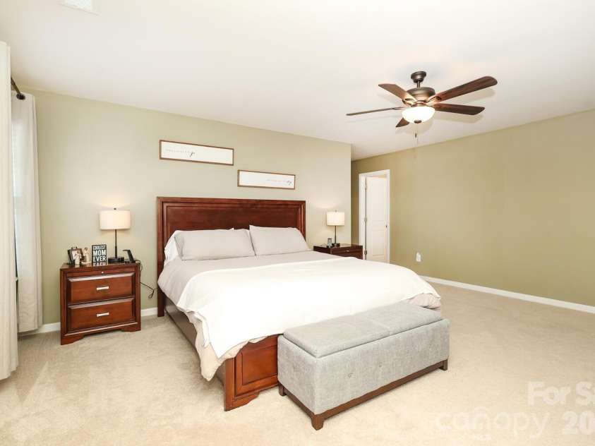 17417 Snug Harbor Drive, Charlotte, NC 28278.  MLS# CAR4345334, YatesRealty ID 13352. 